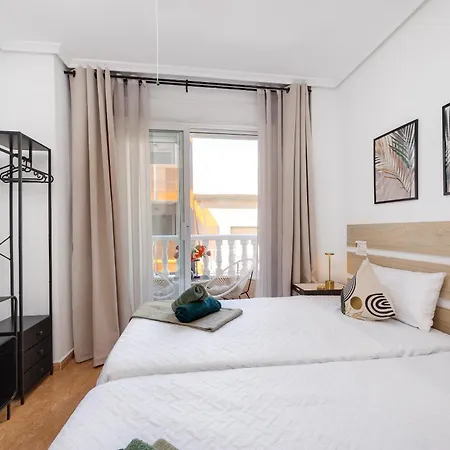 Apartamento Casa Familia 2br Fast Wifi 3 Min Walk To